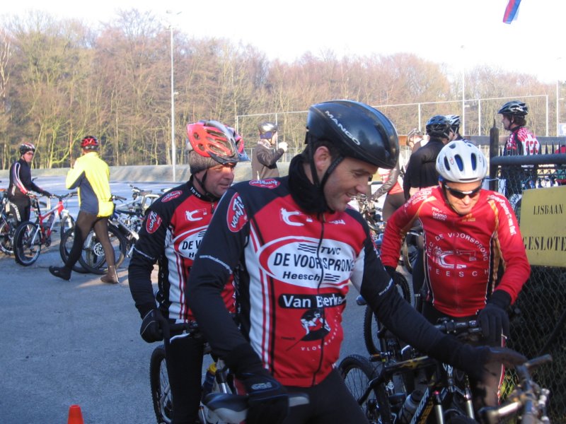 atbdag1422009005.jpg